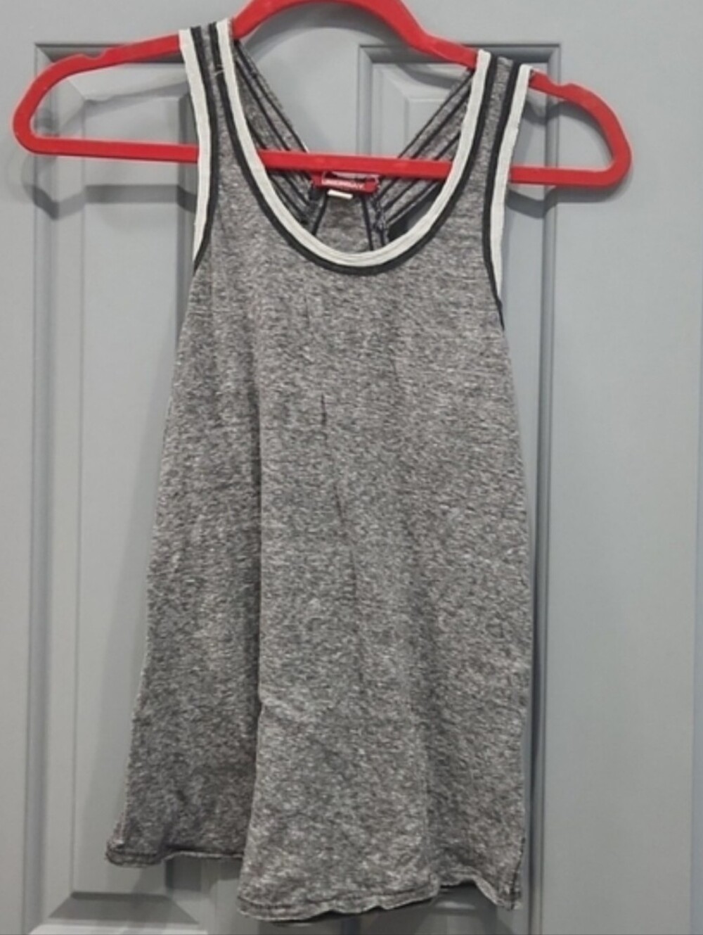 NWOT Unionbay Gray White Distressed Tank Top Large